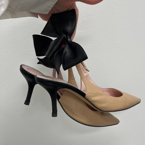 Kate Spade tan x black bow mules - Picture 3 of 7